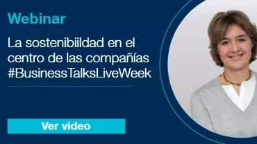 Cartel de webinar sobre sostenibilidad en empresas, mujer sonriendo.